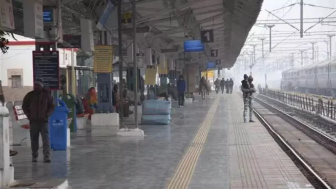 लखनऊ जंक्शन सहित यूपी के इन स्टेशनों पर नहीं मिलेगा प्लेटफॉर्म टिकट, रेलवे प्रशासन ने जारी की गाइडलाइन