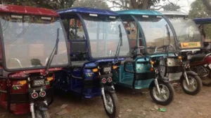 लखनऊ की सड़कों पर नहीं दौड़ सकेंगे अवैध ई-रिक्शा व ई-ऑटो, परिवहन विभाग करेगा जांच