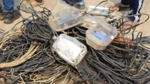 वॉयस ऑफ ए टू जेड न्यूज:- स्मार्ट मीटर से परेशान होकर उपभोक्ता कटवा रहे कनेक्शन, विद्युत उपभोक्ता परिषद ने कहा हालात चिंताजनक