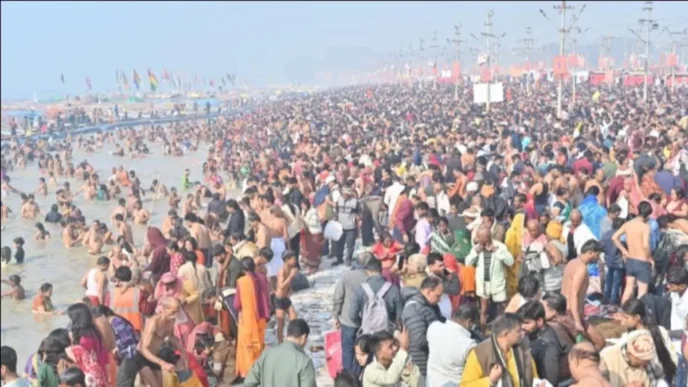वॉयस ऑफ ए टू जेड न्यूज:- मौनी अमावस्या पर इन देशों की जनसंख्या से भी ज्यादा आबादी पहुंची संगम, लगाई आस्था की डुबकी