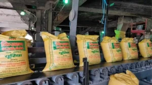 वॉयस ऑफ ए टू जेड न्यूज:- यूपी में यूरिया के साथ अन्य उत्पादों की बिक्री पर प्रतिबंध, जबरन बिक्री करने वाली कंपनियों पर होगी कार्रवाई