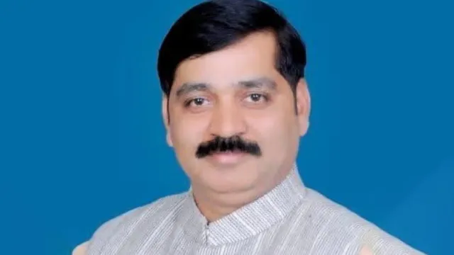 वॉयस ऑफ ए टू जेड न्यूज:- लखनऊ से न‍िकले सपा प्रवक्ता मनोज यादव बाराबंकी में क्‍यों हुए ग‍िरफ्तार? कोर्ट में पेशी के बाद भेजा गया जेल