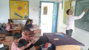 वॉयस ऑफ ए टू जेड न्यूज- यूपी के रिटायर शिक्षकों को बड़ी राहत, पेंशन-ग्रेच्युटी के लिए नहीं काटने पड़ेंगे कार्यालय के चक्कर