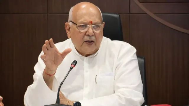 वॉयस ऑफ ए टू जेड न्यूज-यूपी में नहरों और पंप कैनालों से किसानों तक पहुंचेगा पानी, कृषि मंत्री सूर्य प्रताप शाही ने दिए निर्देश