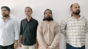 वॉयस ऑफ ए टू जेड न्यूज- अमेरिकी नागरिकों से ठगी करने वाले 4 आरोपी लखनऊ में गिरफ्तार, डिजिटल अरेस्ट कर हड़पे थे 150 करोड़
