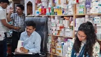 वॉयस ऑफ ए टू जेड न्यूज- गोंडा में अवैध दवा गोदामों पर बड़ी कार्रवाई, 1.13 करोड़ की नशीली दवाएं जब्त