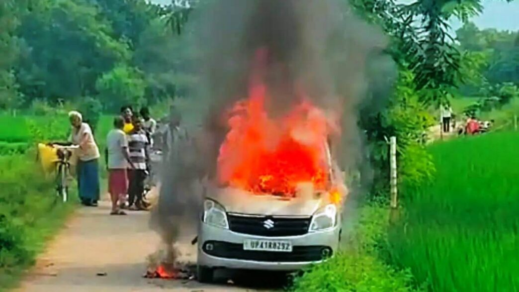 वॉयस ऑफ ए टू जेड न्यूज- बाराबंकी में चलती कार में लगी आग, सेंट्रल लॉक नहीं खुला और चालक की जलकर मौत